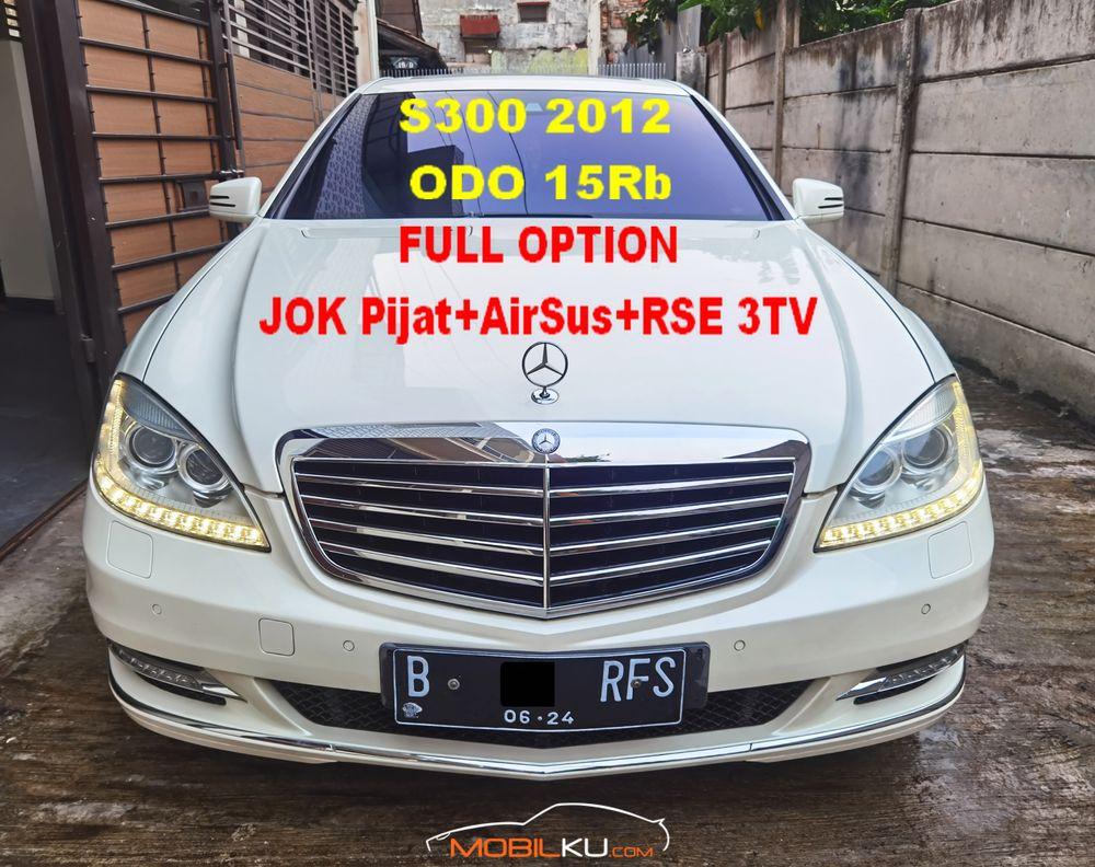 Mobil Mercedes-Benz S-Class 2012