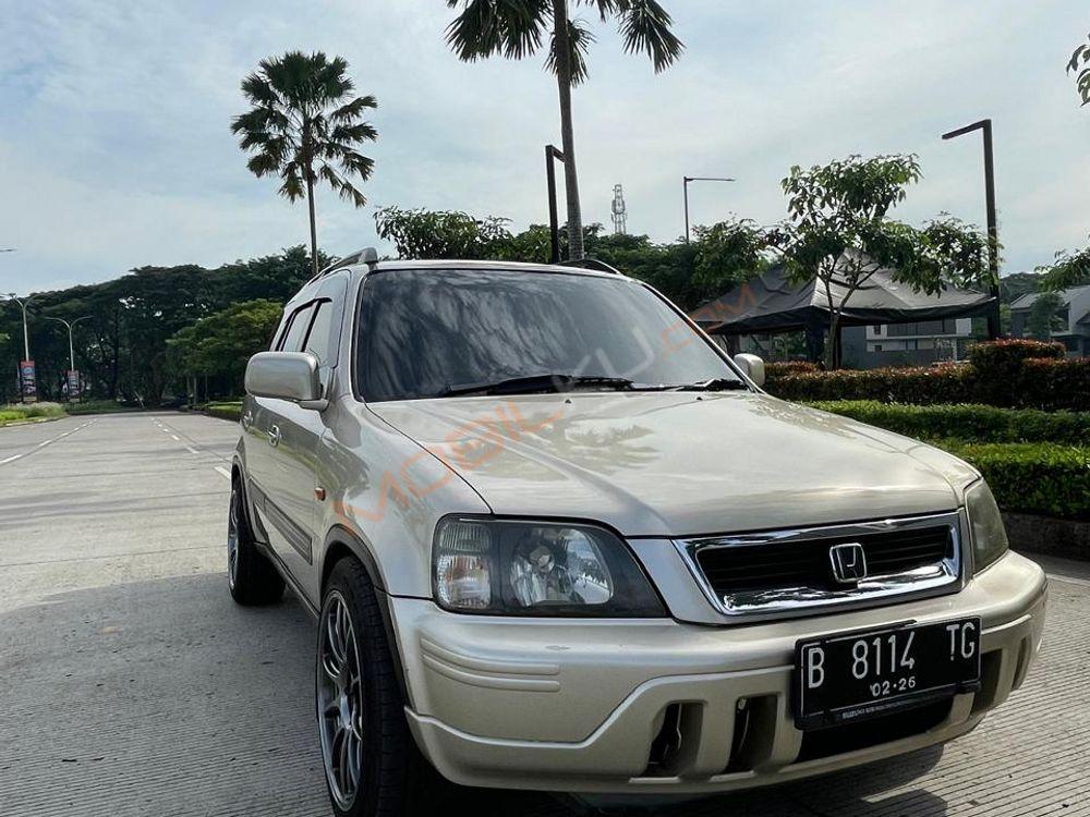 Mobil Honda CR-V 2001