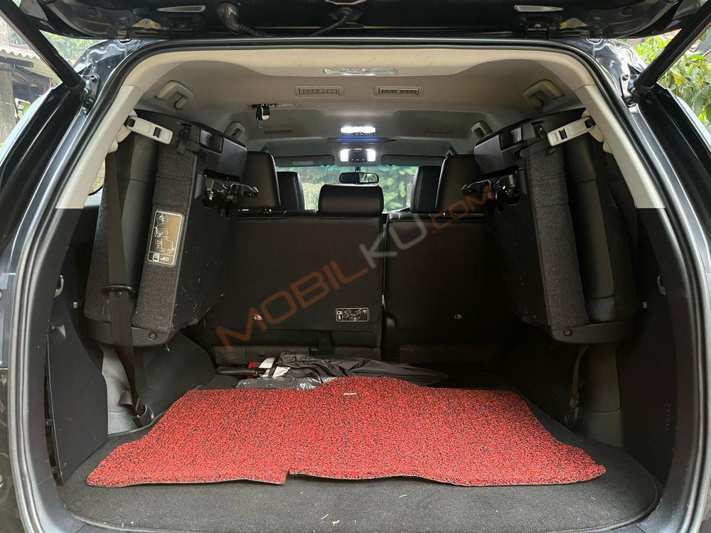 Mobil Toyota Fortuner 2022