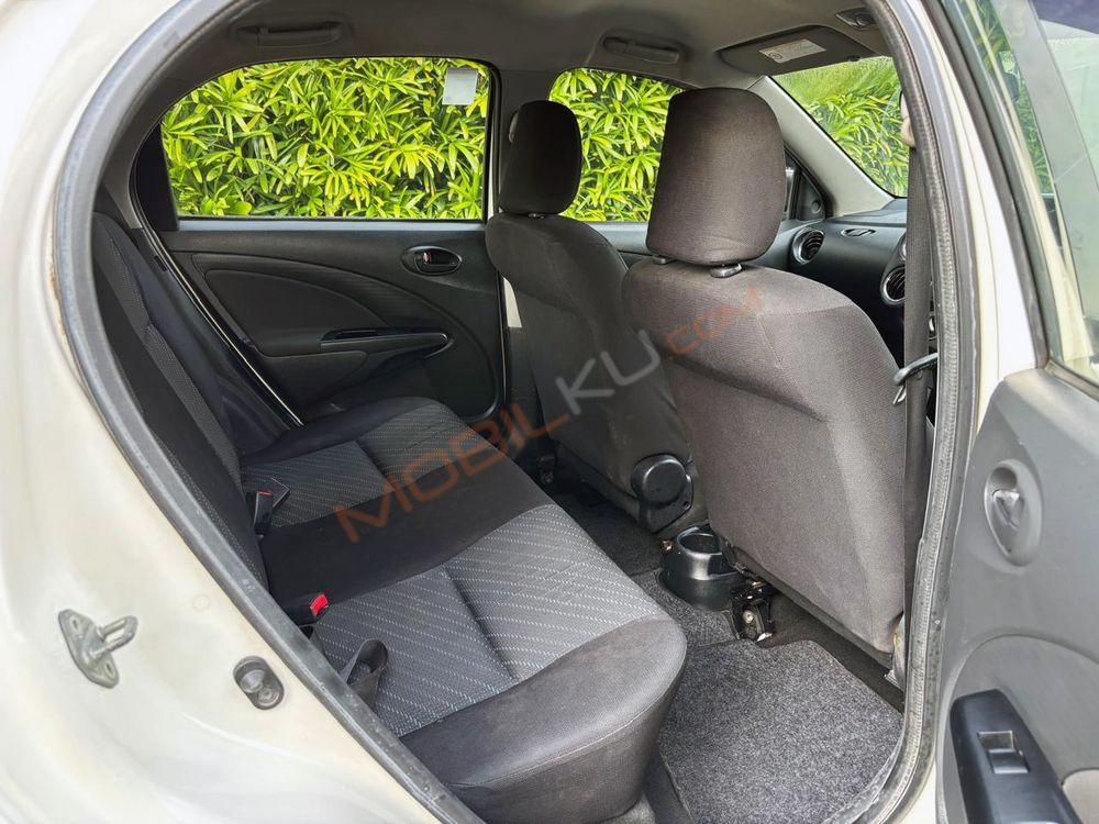 Mobil Toyota Etios 2016