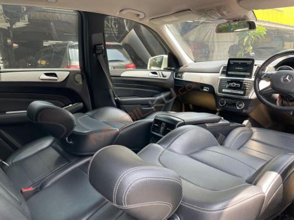 Mobil Mercedes-Benz ML 2013