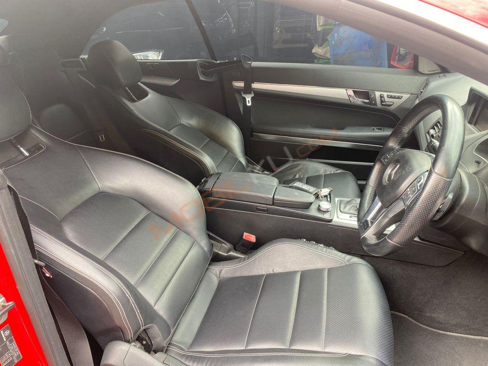 Mobil Mercedes-Benz E-Class 2013