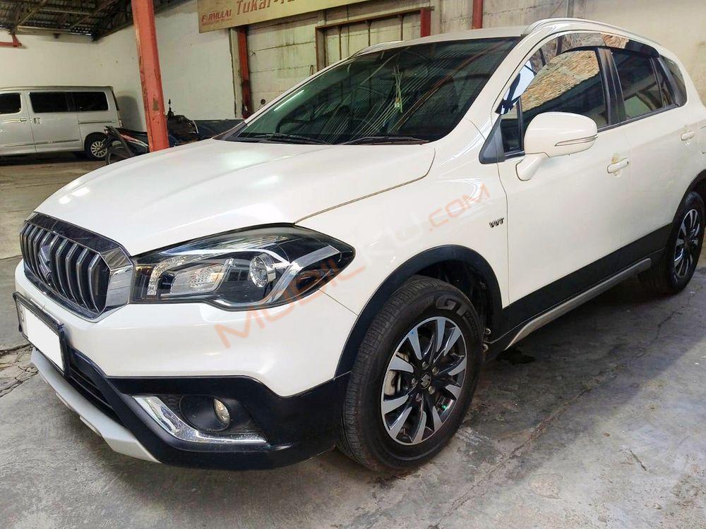 Mobil Suzuki SX4 2018