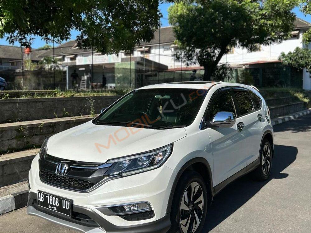 Mobil Honda CR-V 2015