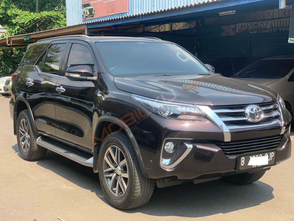 Mobil Toyota Fortuner 2016
