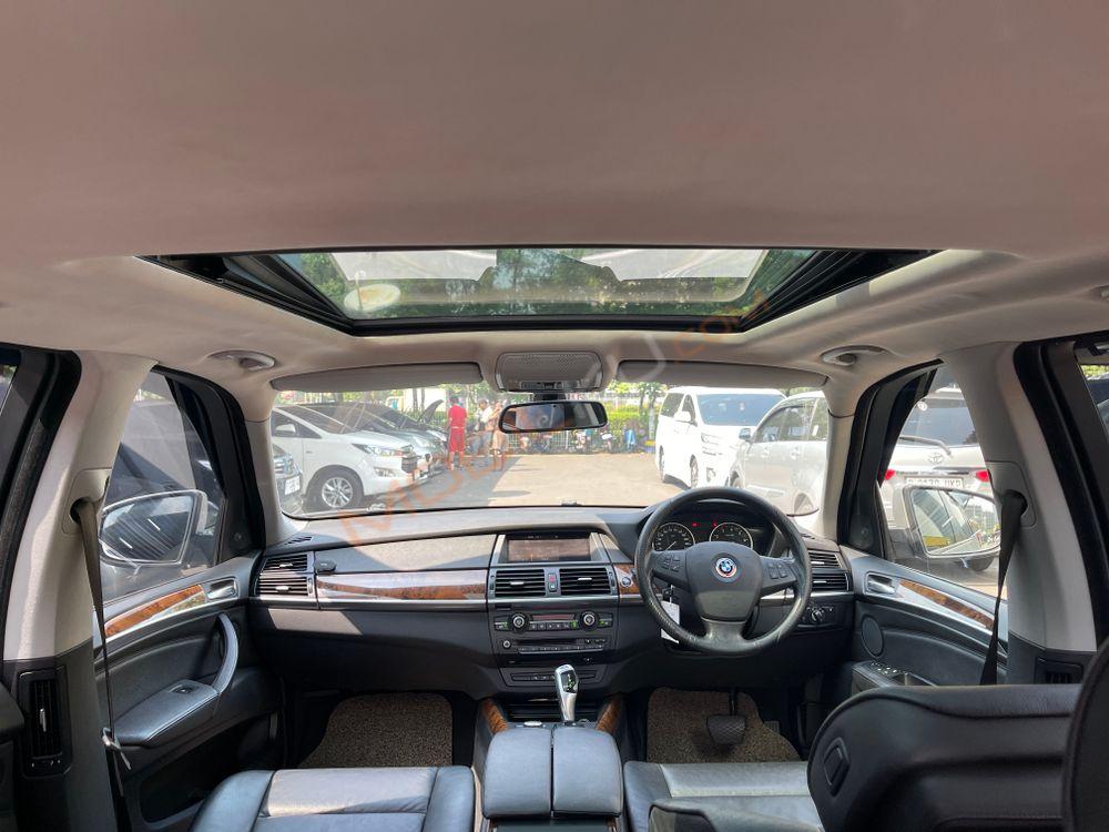 Mobil BMW X5 2008
