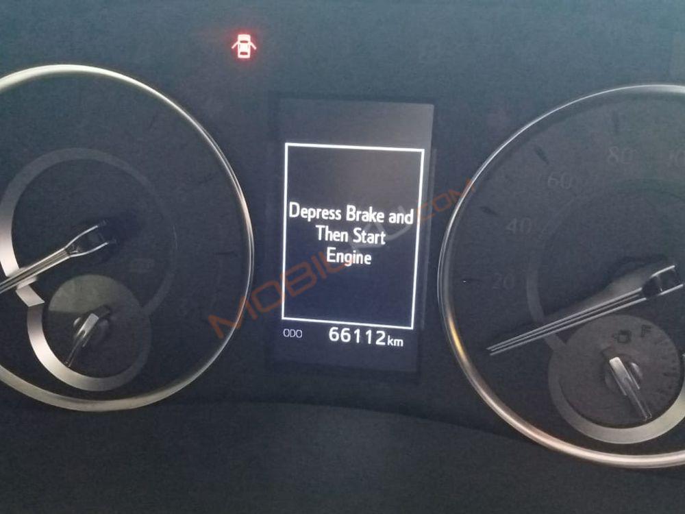 Mobil Toyota Alphard 2018