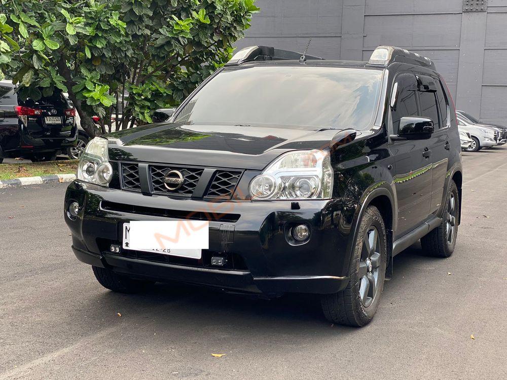 Mobil Nissan X-Trail 2008