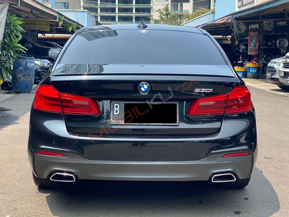 Mobil BMW 5 Series 2013