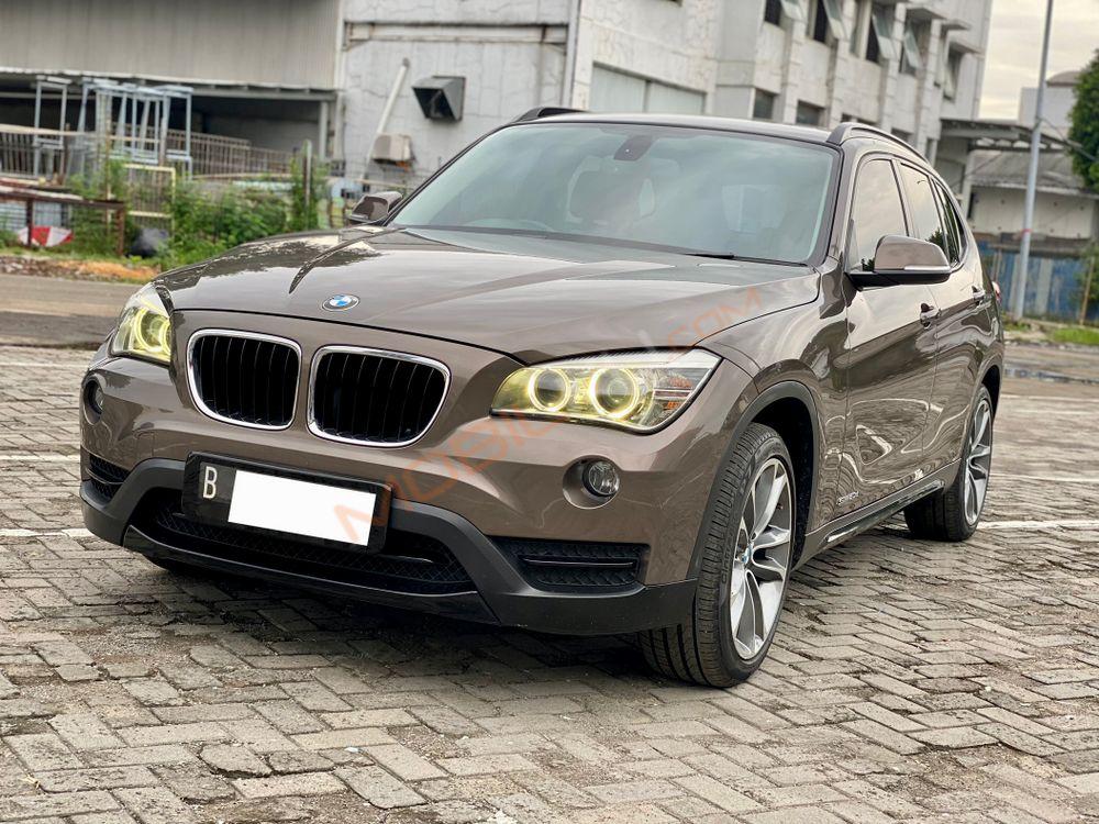 Mobil BMW X1 2013
