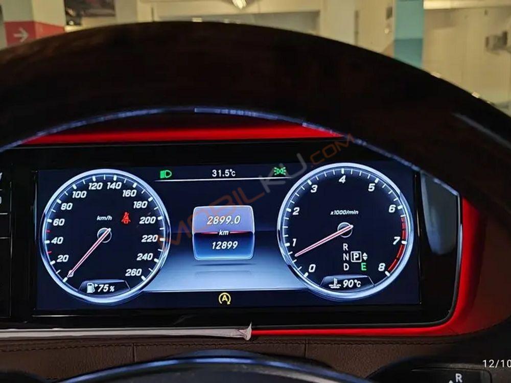 Mobil Mercedes-Benz S-Class 2014