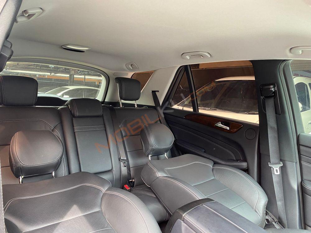 Mobil Mercedes-Benz ML 2015
