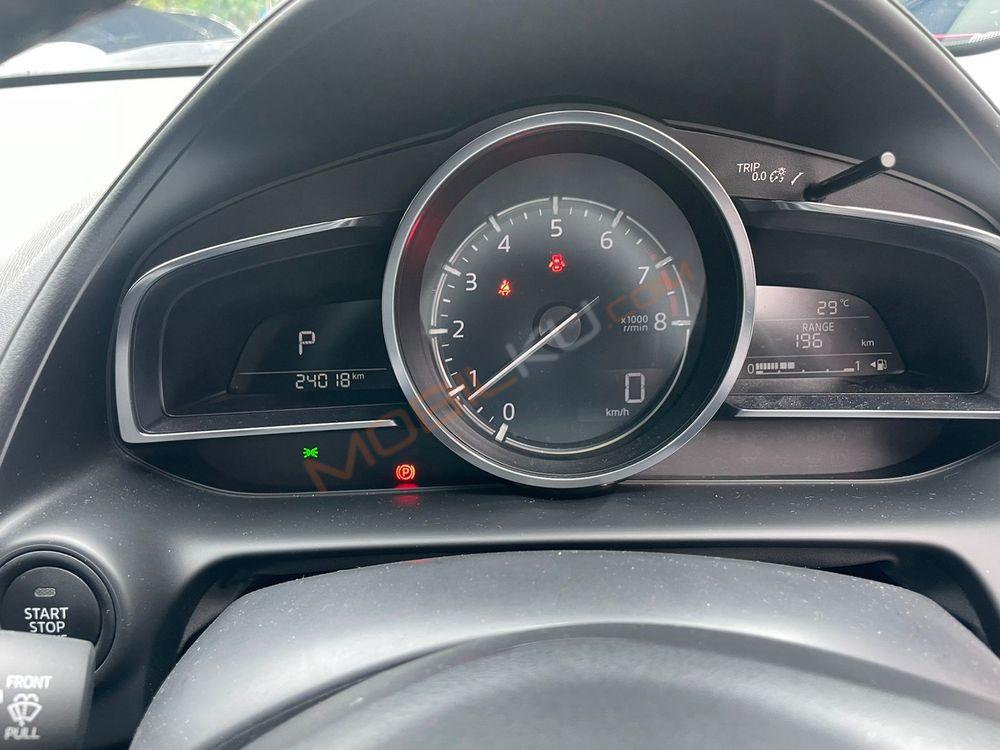 Mobil Mazda CX-3 2023