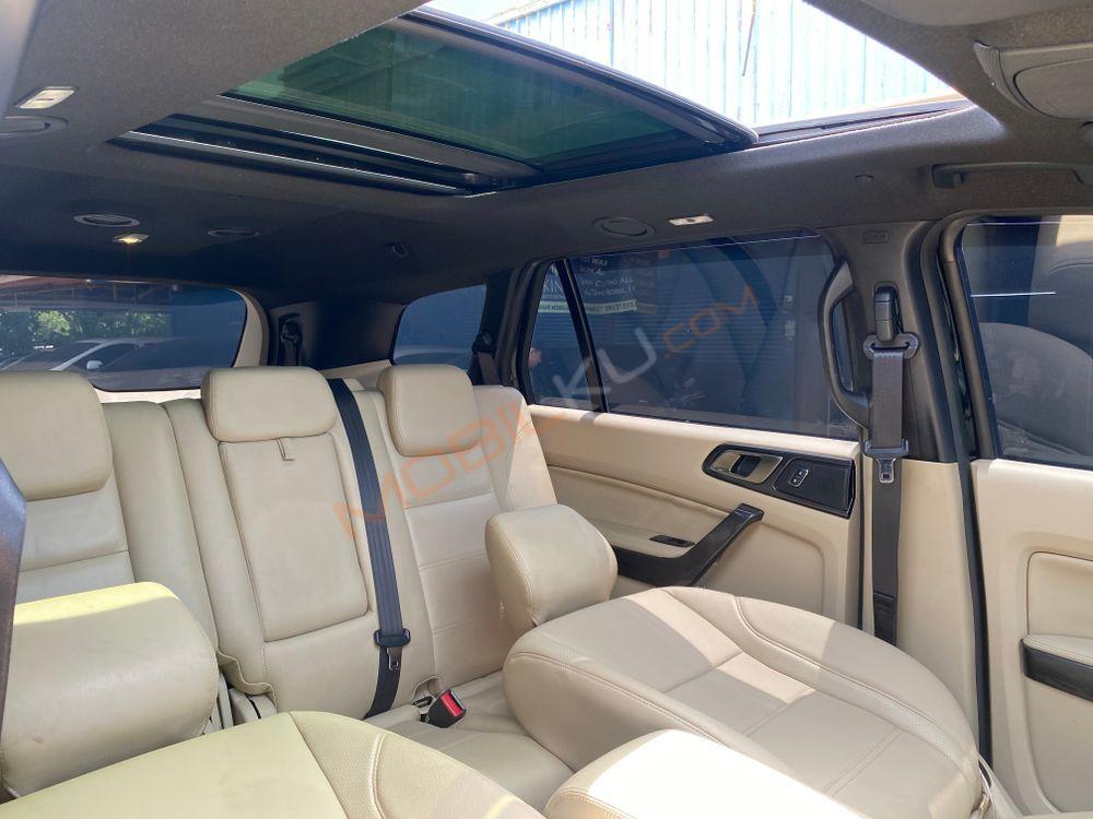 Mobil Ford Everest 2015