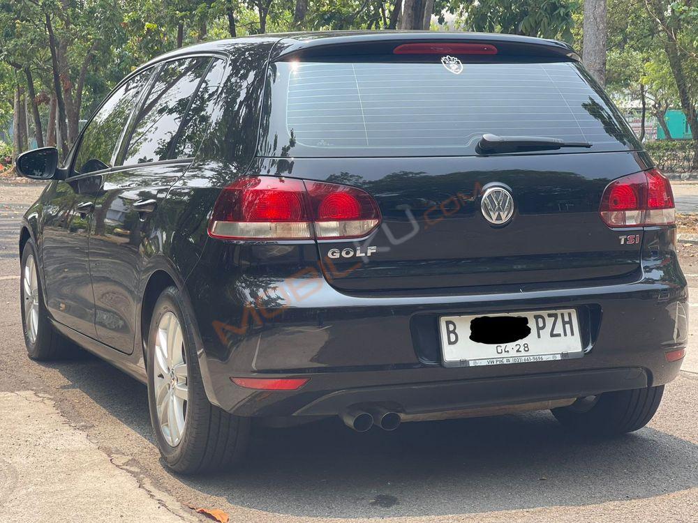 Mobil Volkswagen Golf 2013
