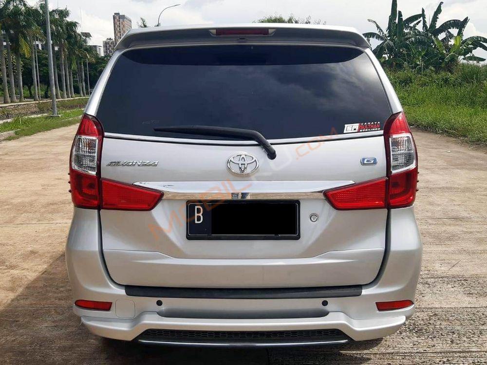 Mobil Toyota Avanza 2016