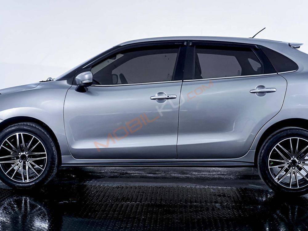 Mobil Suzuki Baleno 2019