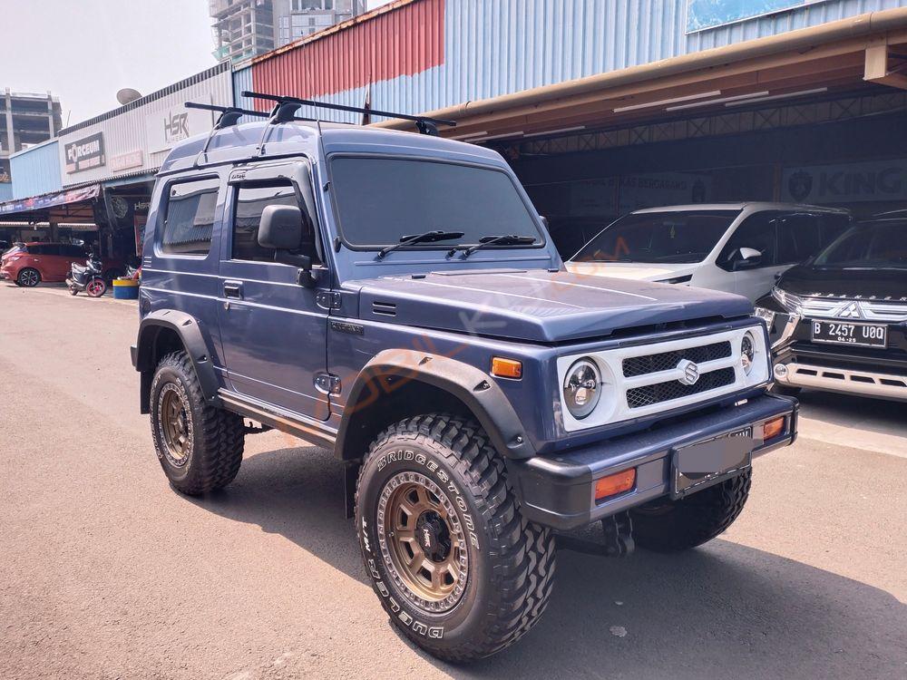 Mobil Suzuki Katana 2005