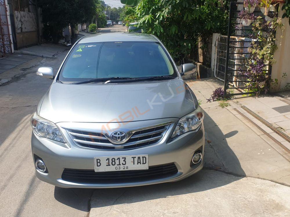 Mobil Toyota Corolla 2012