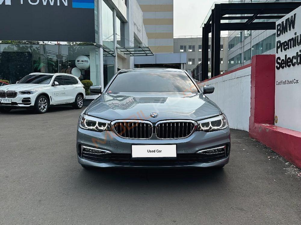 Mobil BMW 5 Series 2018