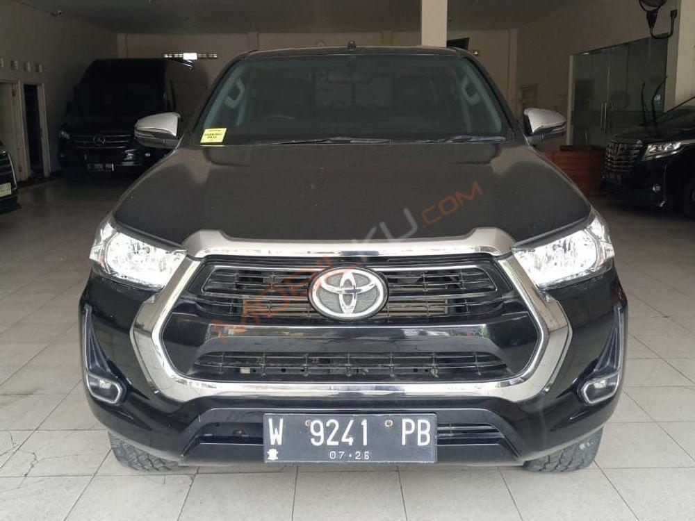 Mobil Toyota Hilux 2021