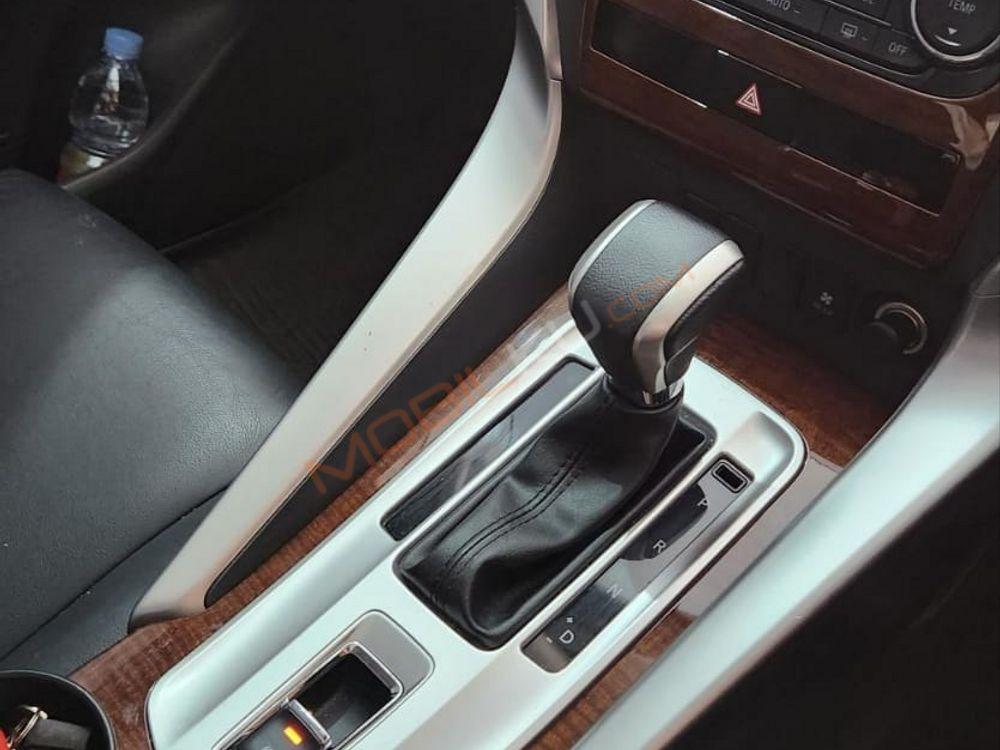 Mobil Mitsubishi Pajero Sport 2017