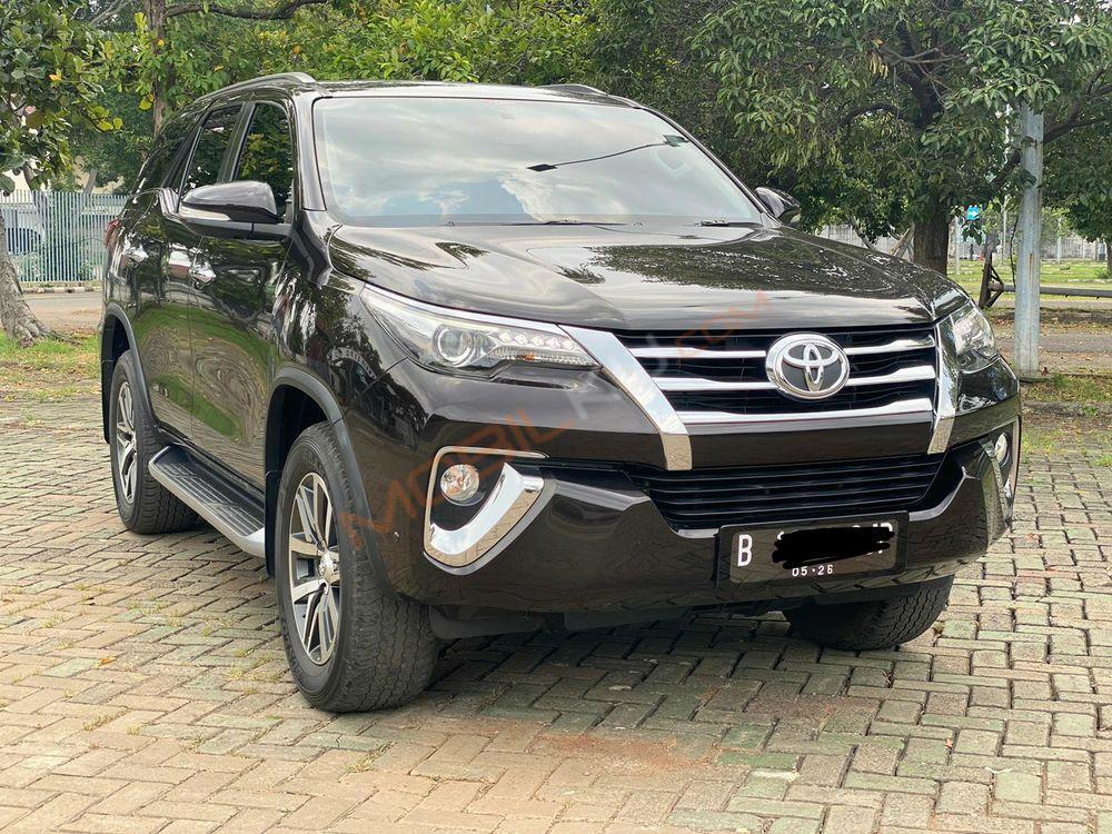 Mobil Toyota Fortuner 2016