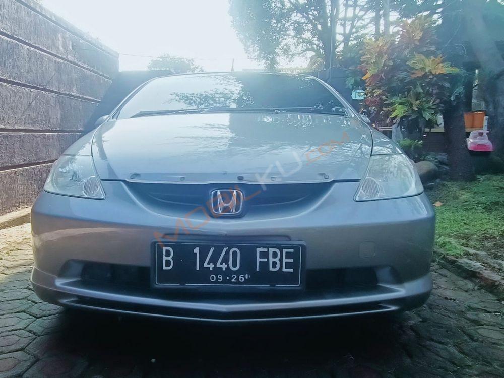 Mobil Honda City Sedan 2004