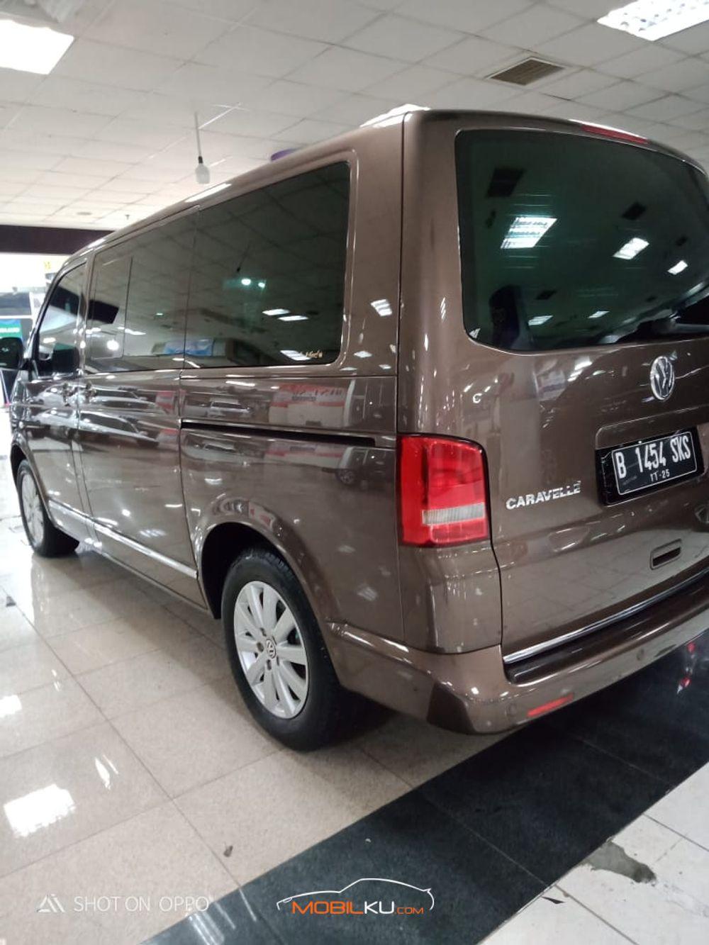 Mobil Volkswagen Caravelle 2010