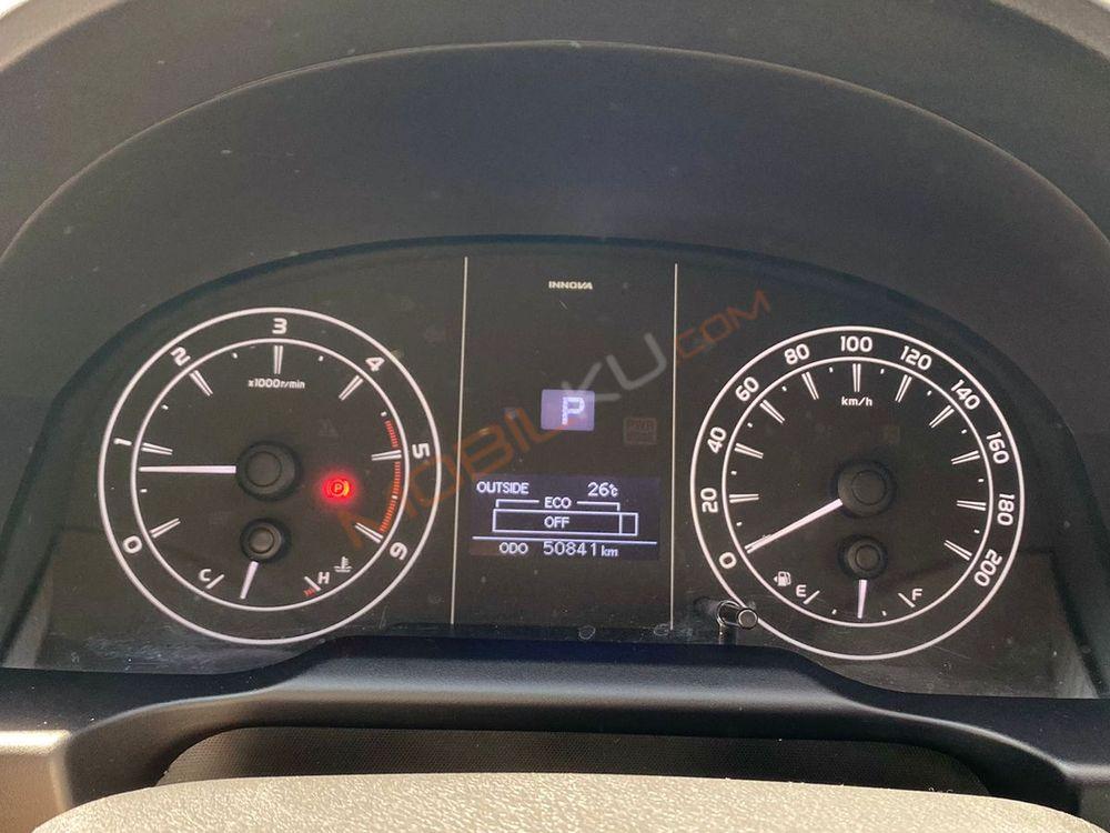 Mobil Toyota Kijang Innova 2020