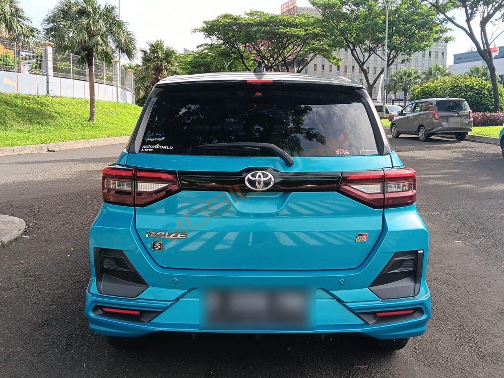 Mobil Toyota Raize 2021