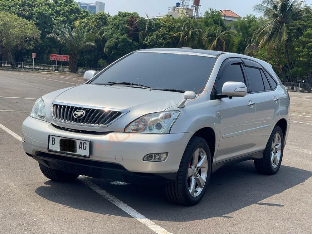 Mobil Toyota Harrier 2008