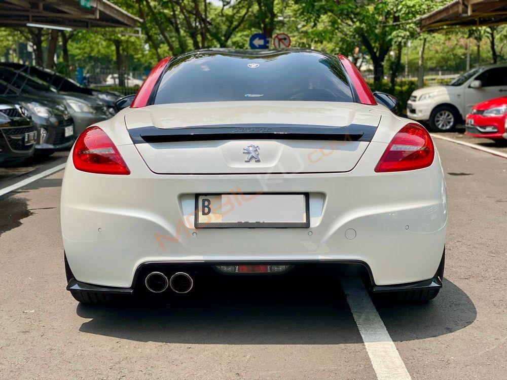 Mobil Peugeot RCZ 2012
