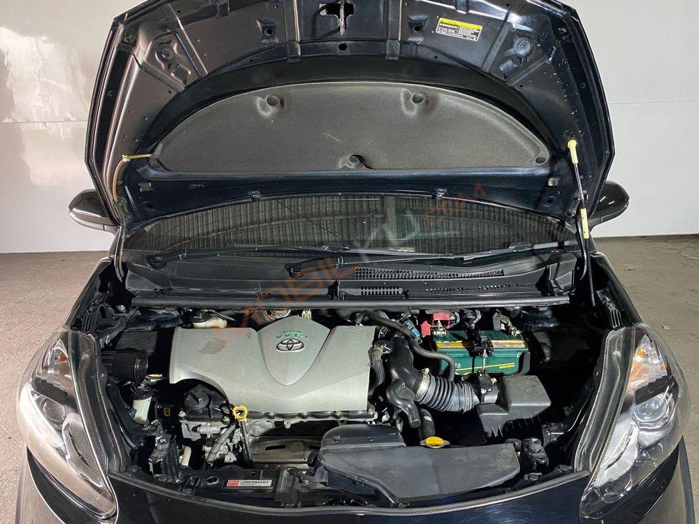 Mobil Toyota Sienta 2017