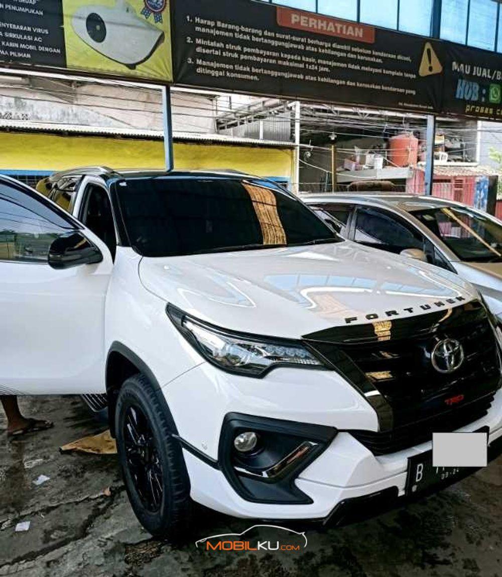 Mobil Toyota Fortuner 2019