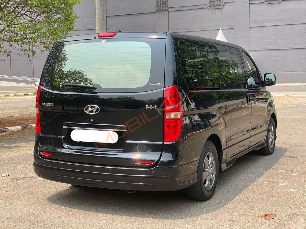 Mobil Hyundai H-1 2017