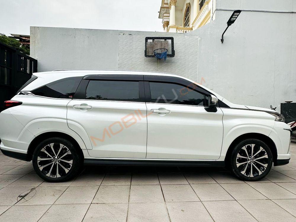 Mobil Toyota Veloz 2021
