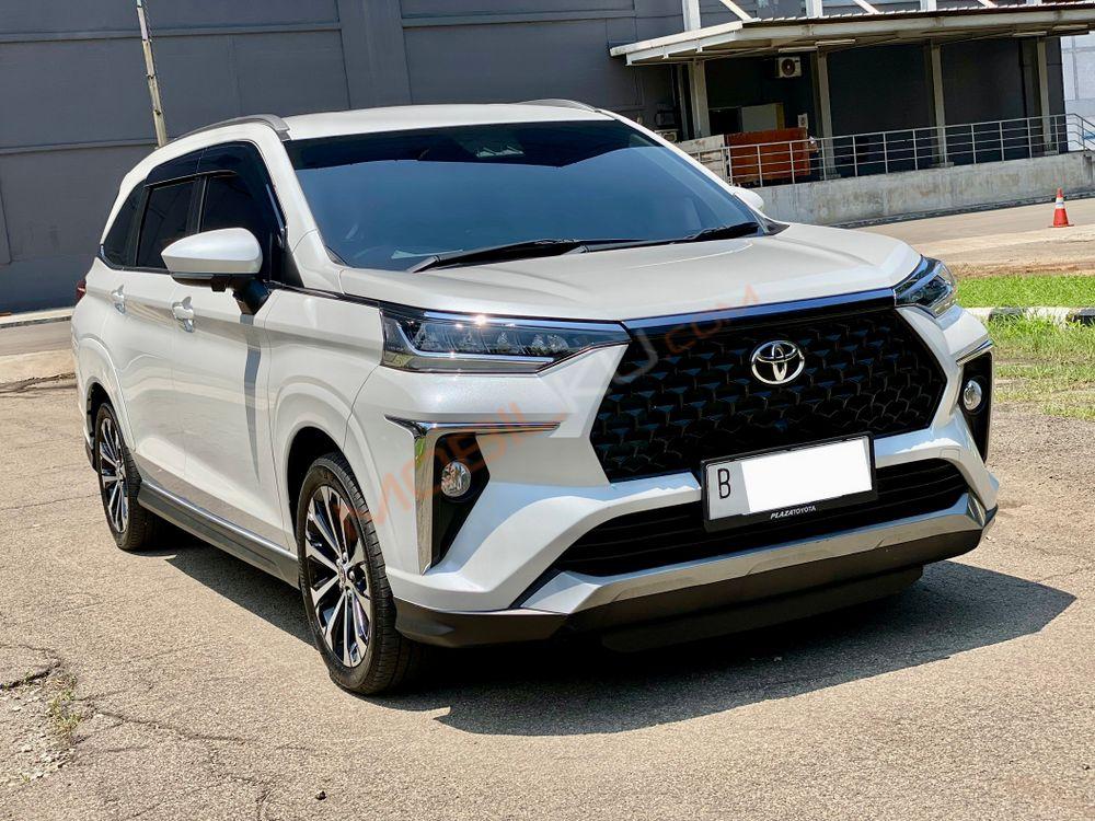 Mobil Toyota Veloz 2022