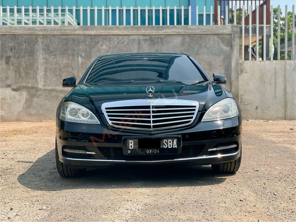 Mobil Mercedes-Benz S-Class 2011