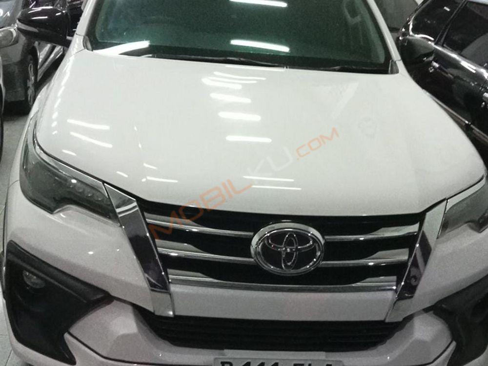 Mobil Toyota Fortuner 2016
