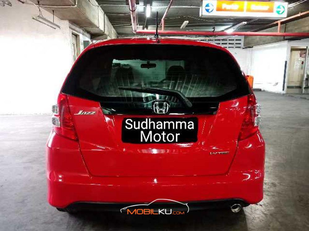 Mobil Honda Jazz 2008