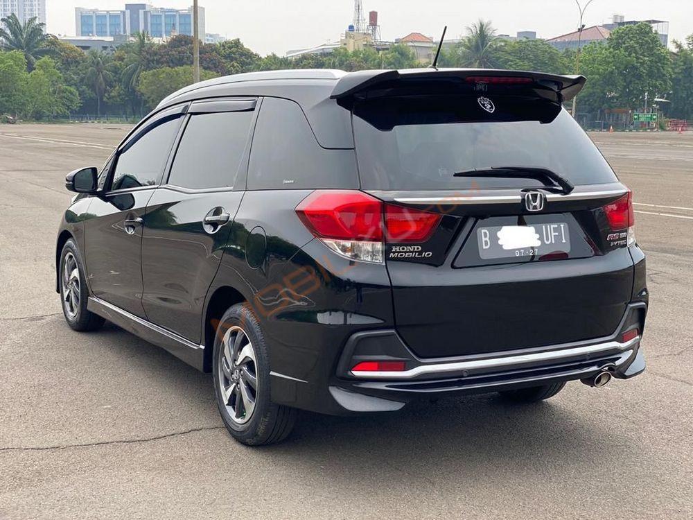Mobil Honda Accord 2013