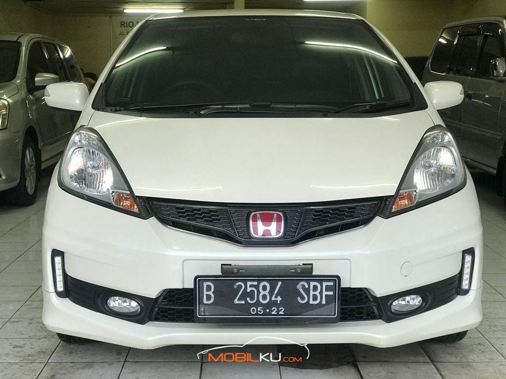 Mobil Honda Jazz 2012