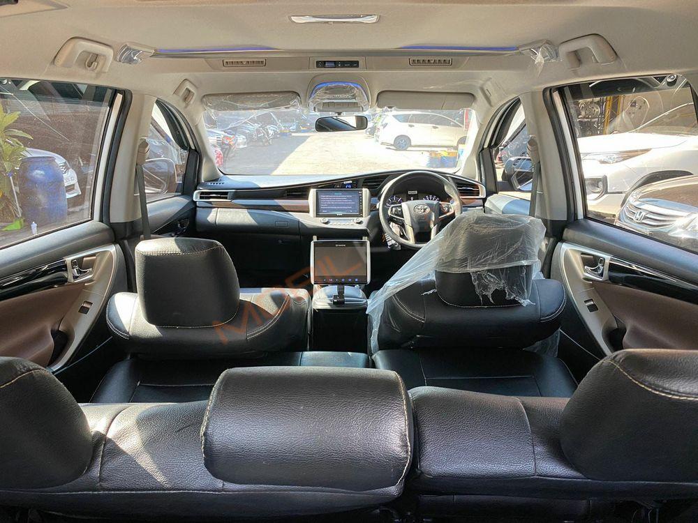 Mobil Toyota Kijang Innova 2022