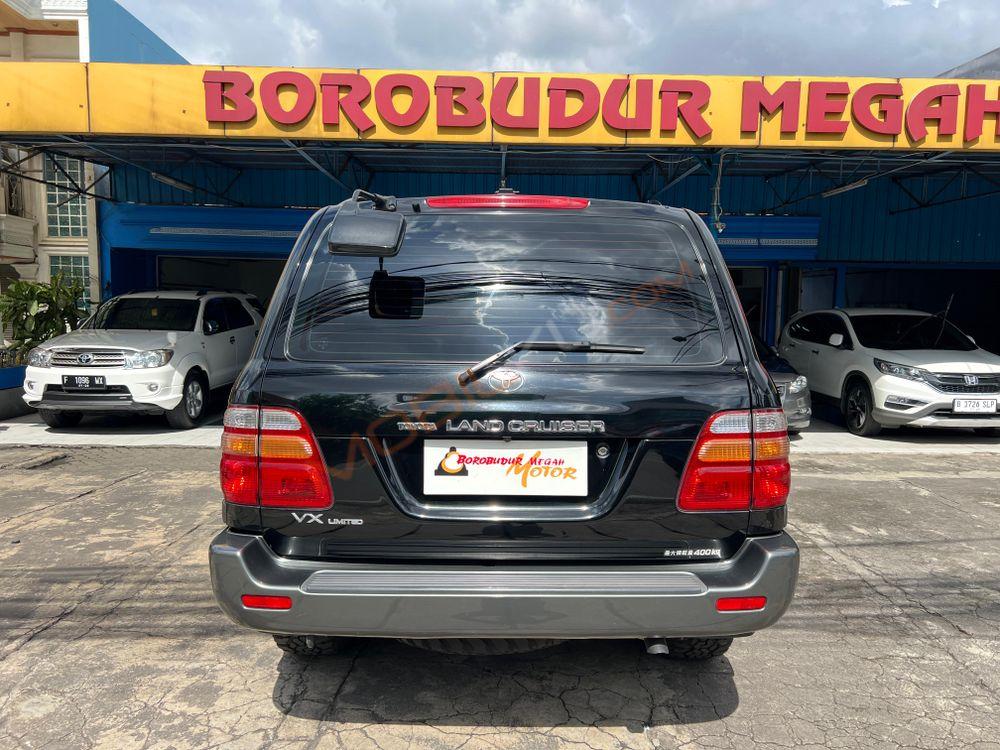 Mobil Toyota Land Cruiser 2000