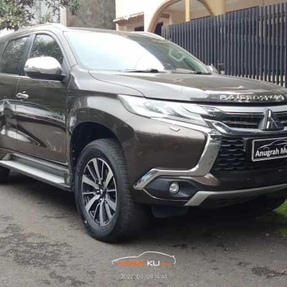 Mobil Mitsubishi Pajero Sport 2016