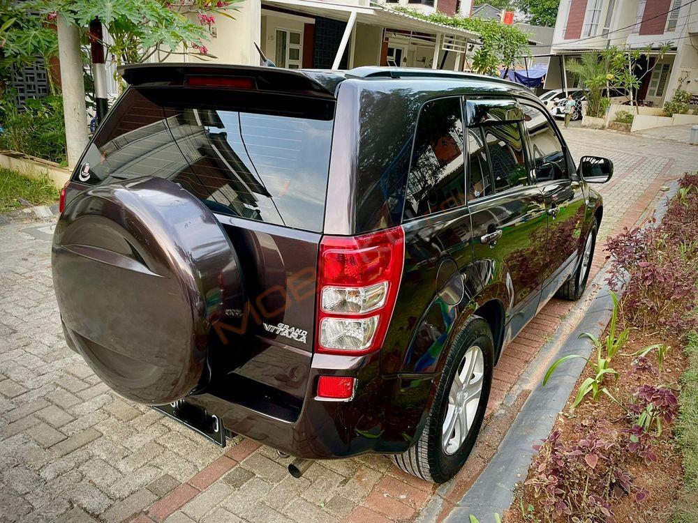 Mobil Suzuki Grand Vitara 2008