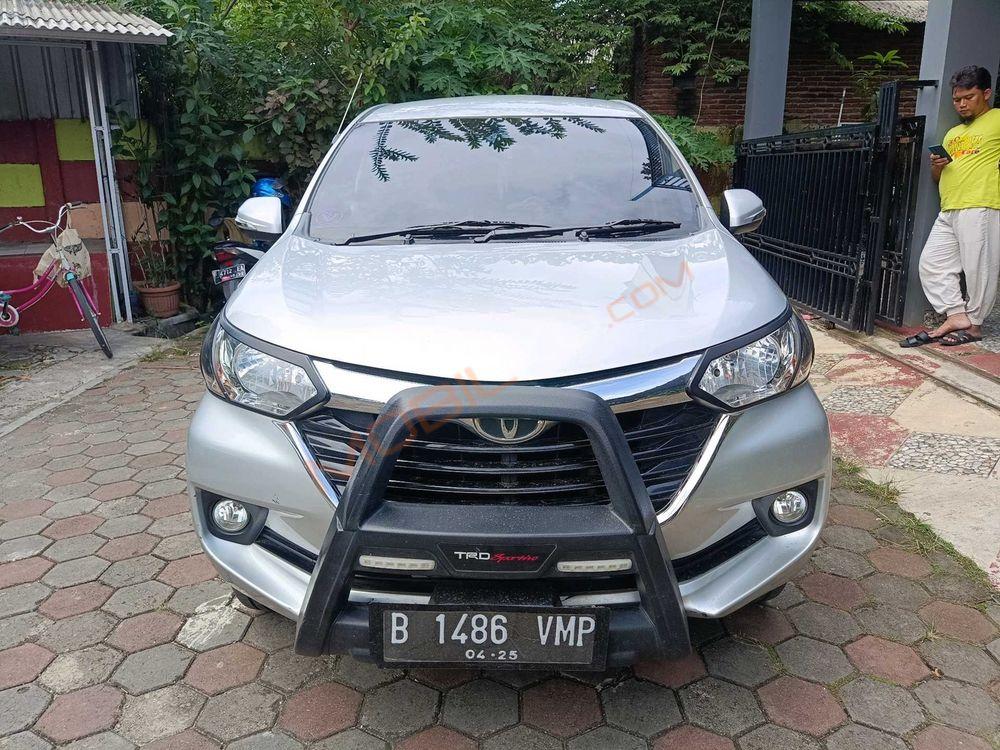 Mobil Toyota Avanza 2016