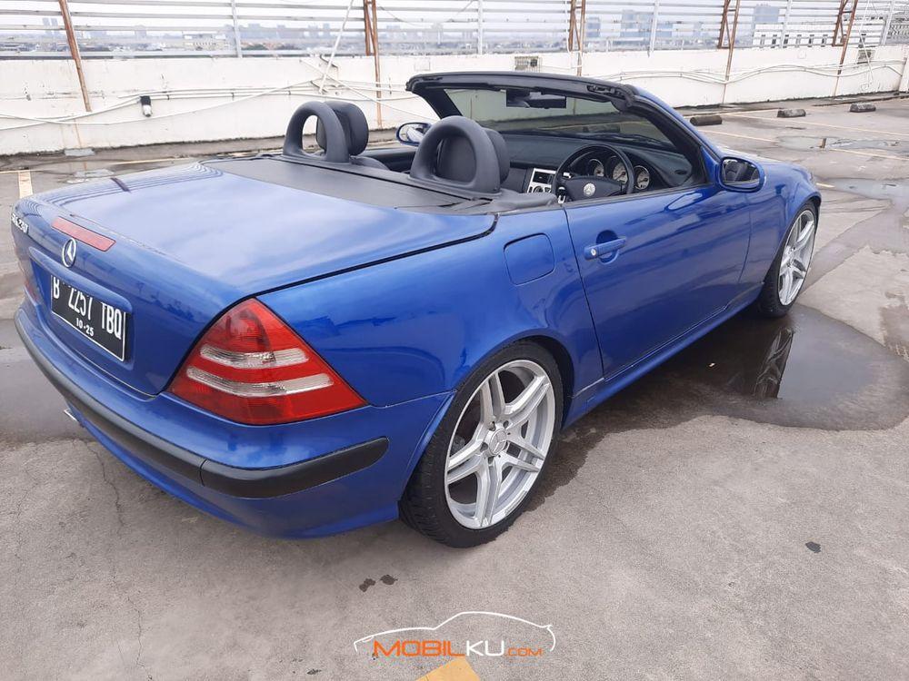 Mobil Mercedes-Benz SLK 2000