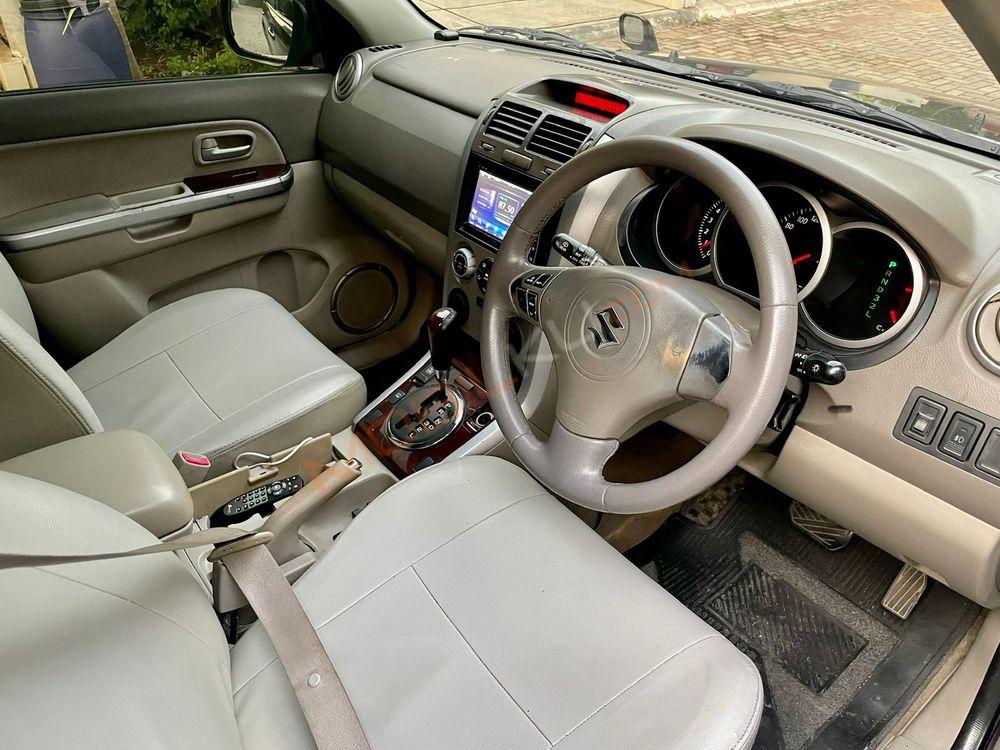 Mobil Suzuki Grand Vitara 2008